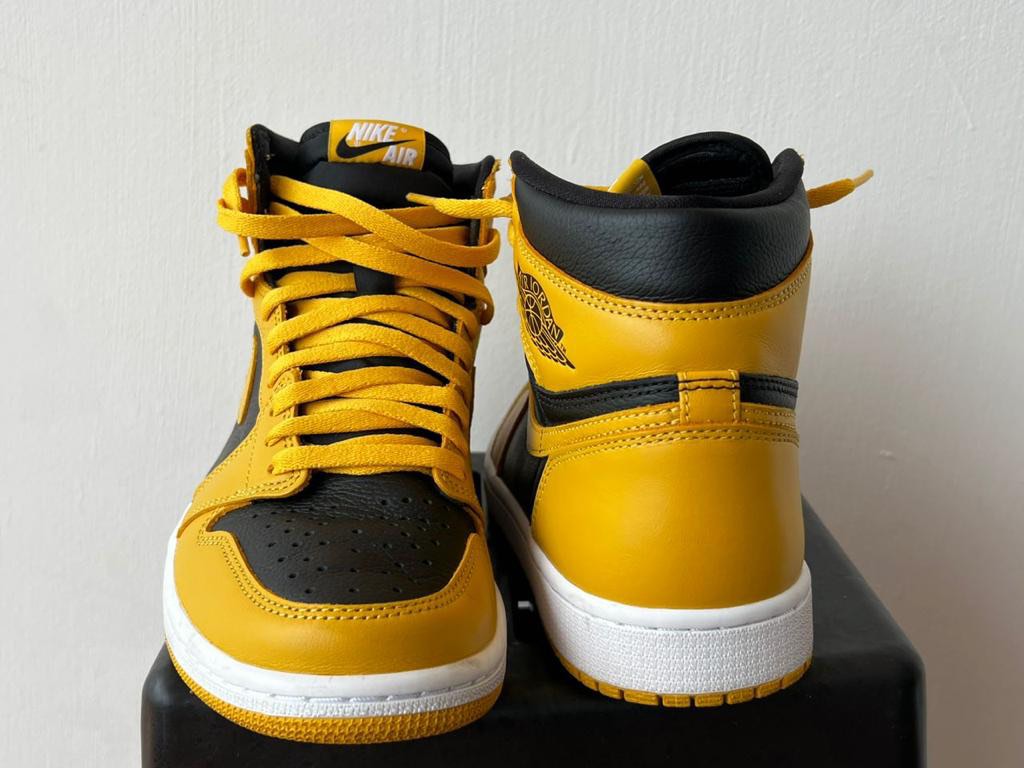 Yellow and black js top