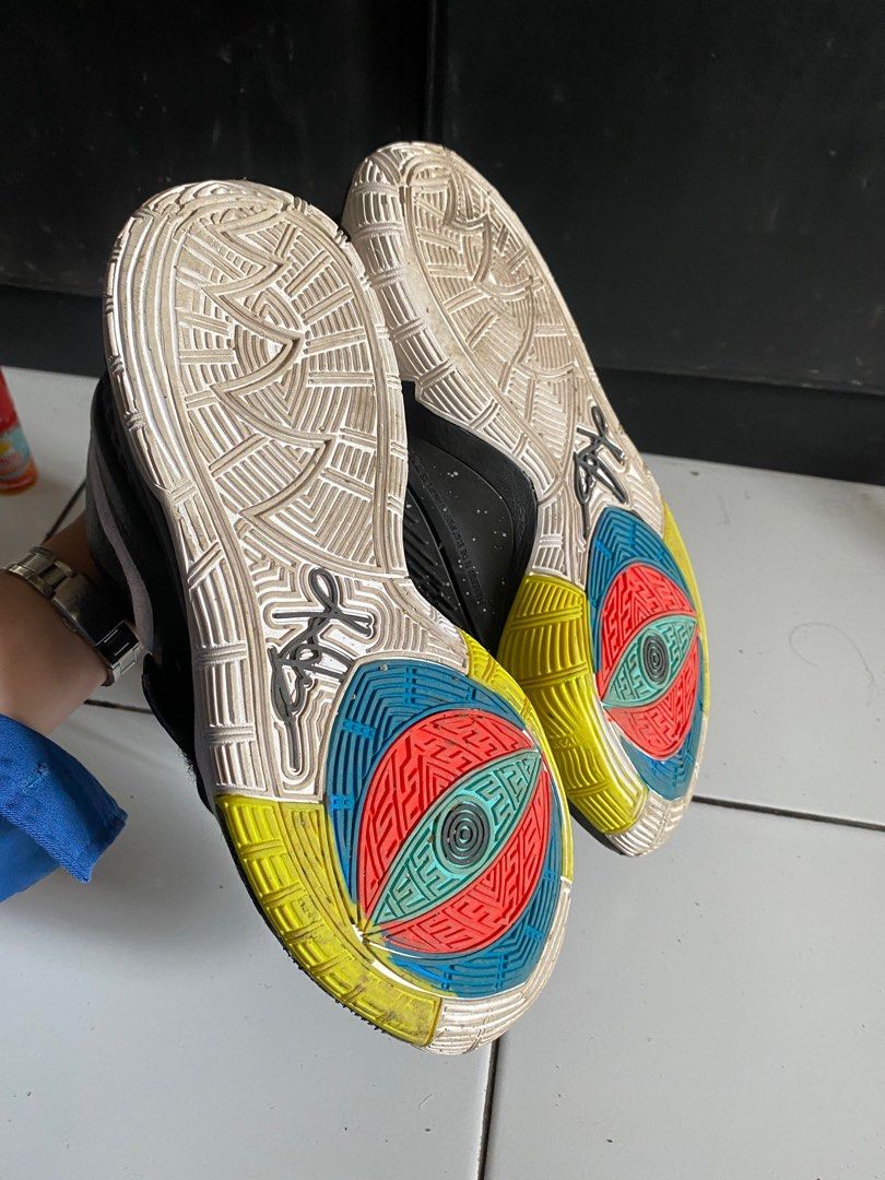 kyrie 5 air zoom turbo