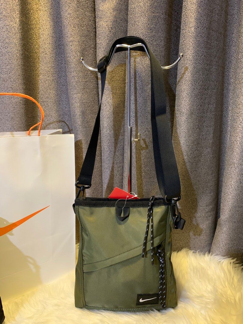 mens nike sling bag