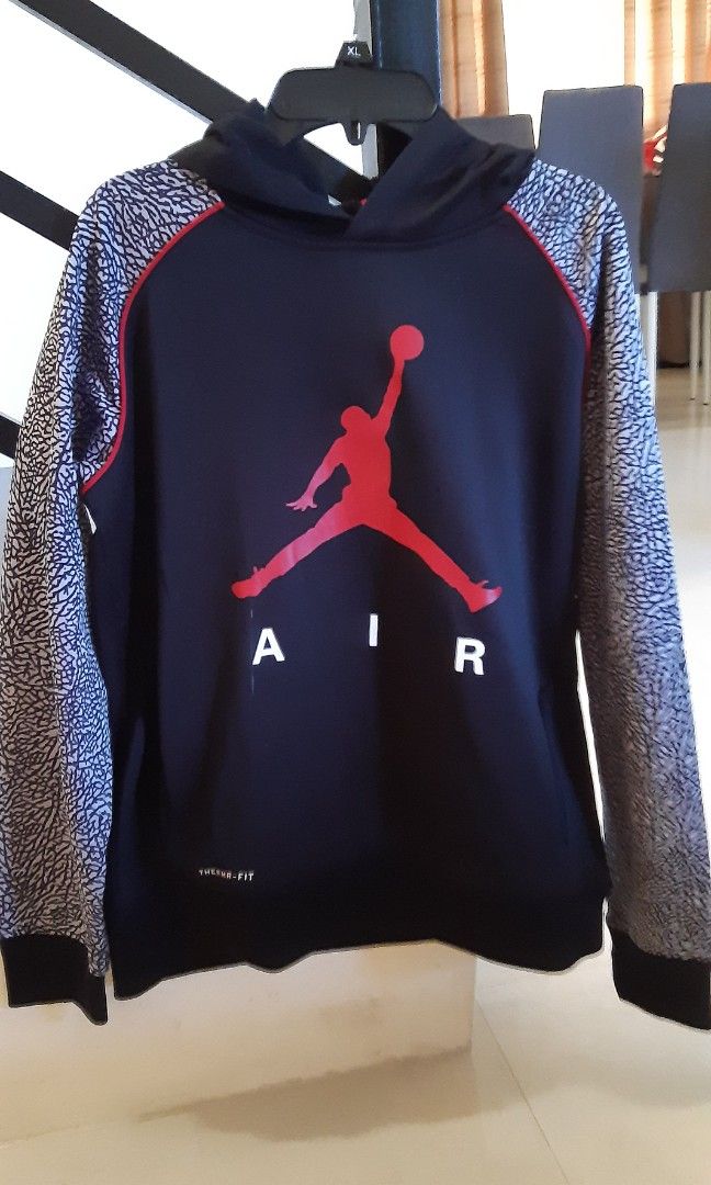 Jordan therma fit store hoodie