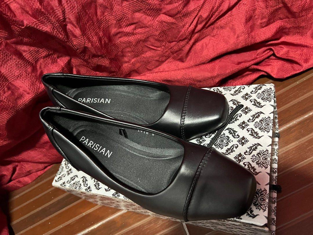 Parisian Black Shoes w heels