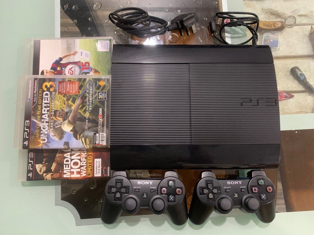 Playstation 3 250gb + 2 Controles + Fifa