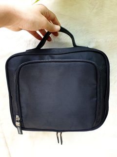Pouch Mandi Toiletries Pria Wanita Bahan Polyester Tebal Preloved  Thrift