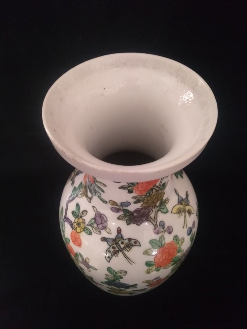 Qianlong Mark Macau China Pottery Porcelain Vase with Enamel/ Flower