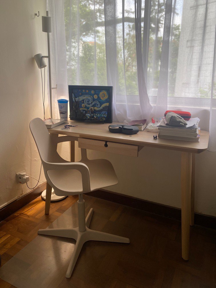 QUICK SALE Study Table & Swivel Chair (FREE CHAIR MAT). Must go 22/3