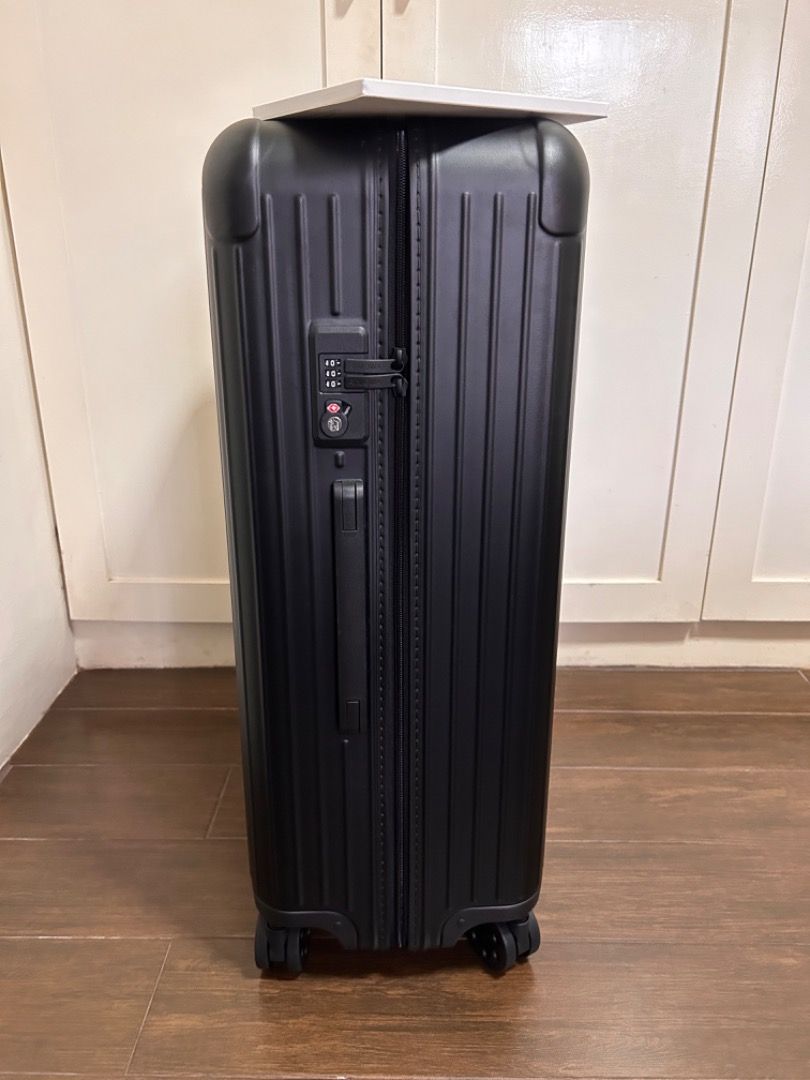 Rimowa matt black store