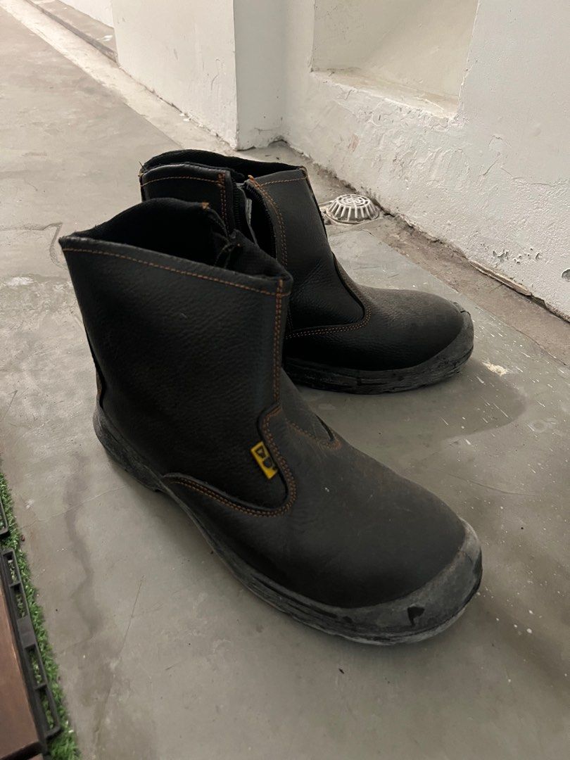 safety walking boots