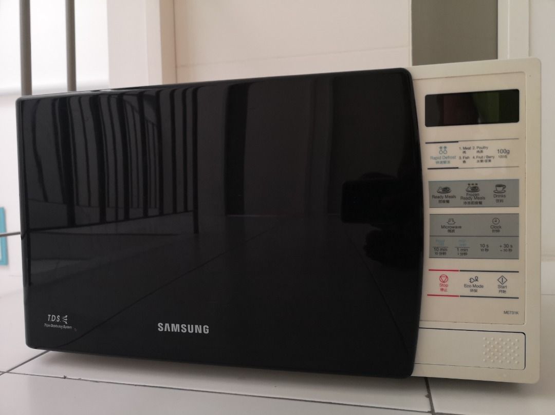 SAMSUNG 19" by 13" MICROWAVE OVEN TDS (TRIPLE DISTRIBUTING SYSTEM
