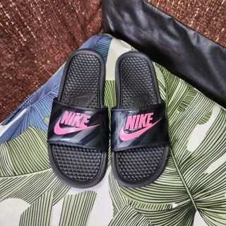 Sendal Nike