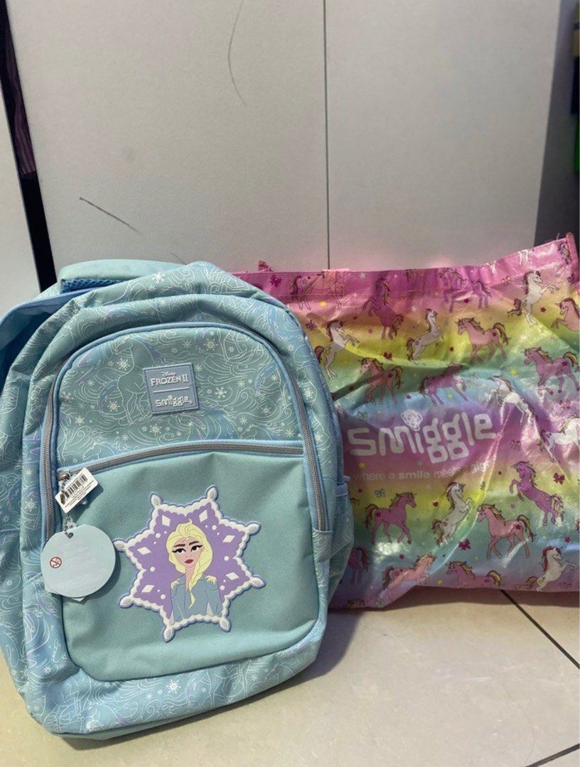 Smiggle hotsell frozen backpack