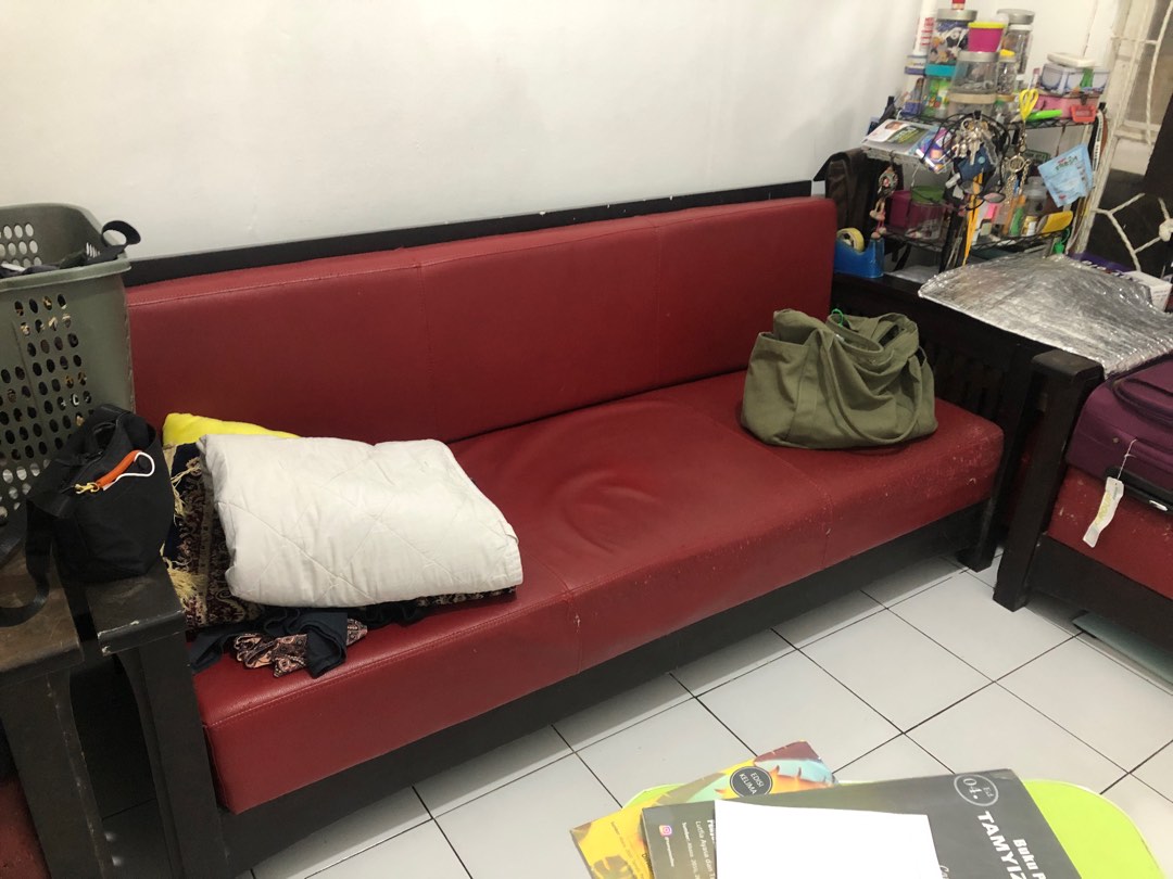 Sofa jati belanda, Perabotan Rumah di Carousell