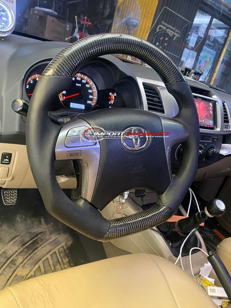 steering wheel fortuner old, Car Parts & Accessories, Body Parts and Accessories on Carousell