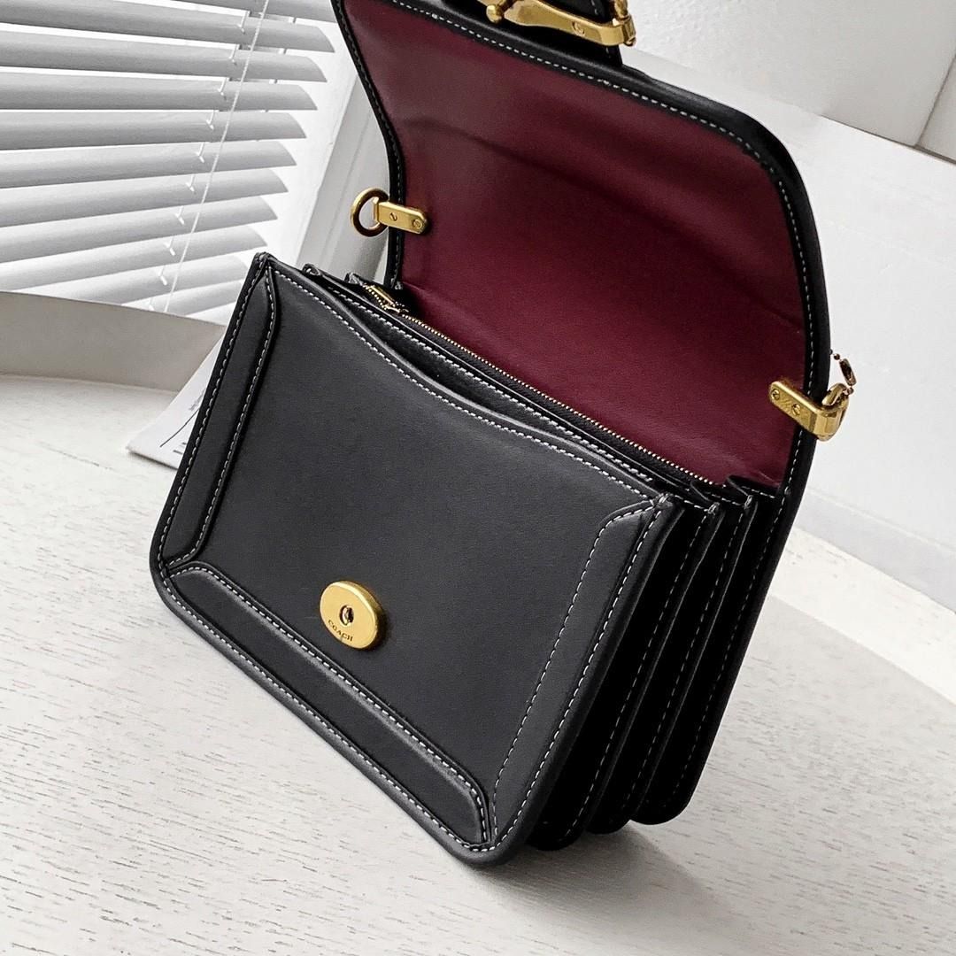 tas coach hero shoulder bag crossbody in black, Barang Mewah, Tas