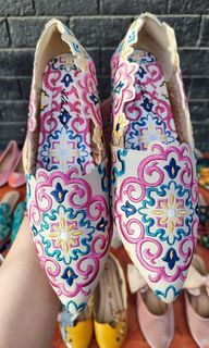 Tattici Slip On Pointy Taupe + Mystery Hangtag + Boarding Pass