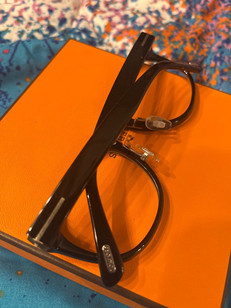 TOM FORD EYEGLASSES UNISEX on Carousell