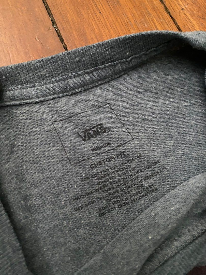 VANS | Grey custom fit | Off the wall graphic tee (Category: Tshirts & Polo Shirts ) located in Pasig City. Submitted by franco.mendoza (Listing ID 1220810705, Image 2). Description: 📌 Preloved authentic Vans t-shirt • Size: Medium • Condition: 8/10, lightly used • MOD: Lalamove & J&t • MOP: Gcash & bpi.