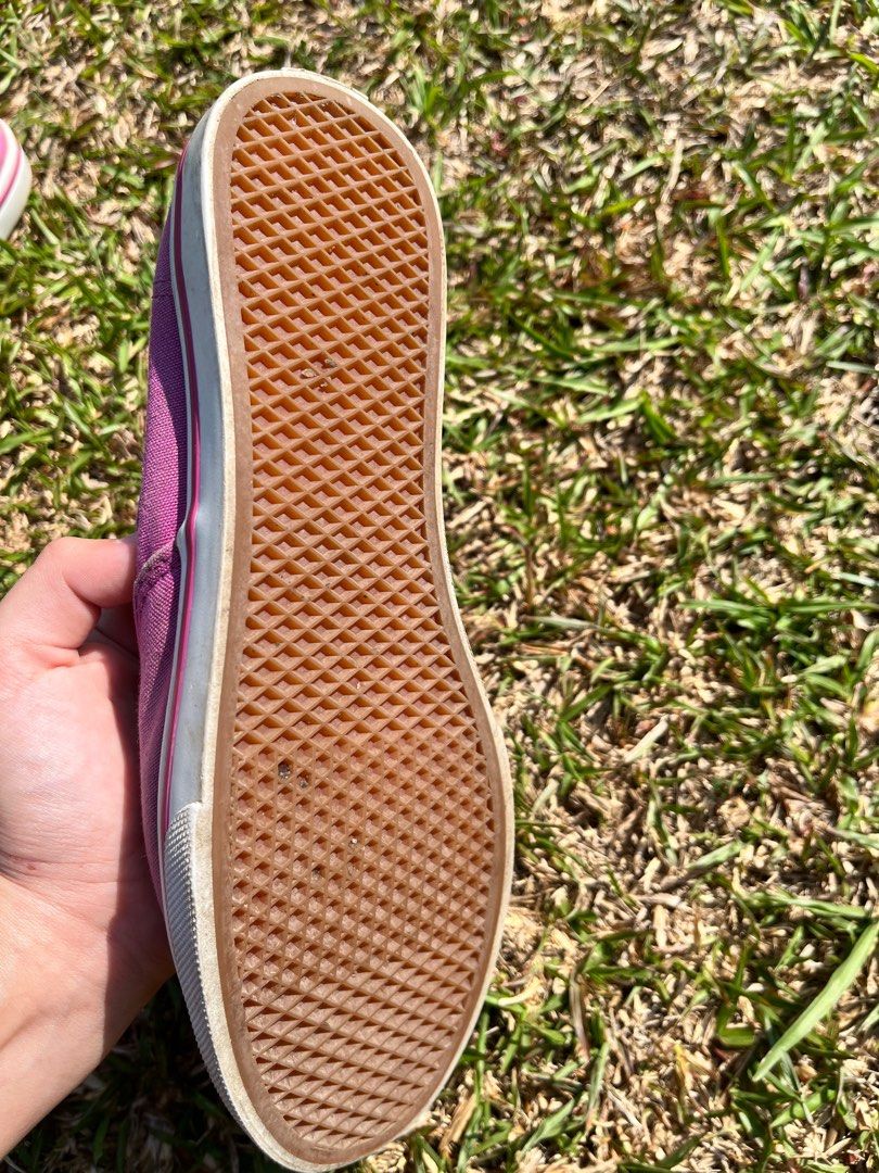 Vans Authentic (Category: Sneakers) located in Pulau Sebang. Submitted by stayinalive (Listing ID 1220719304, Image 3). Description: Authentic classic vans in purple Shoes will be cleaned before post out Still in good condition and wearable 🌟.