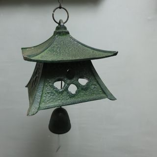 Vintage Cast Iron Bell Chime