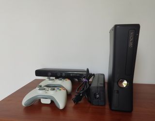 Xbox 360 S Bundle ₱4,990 (Negotiable)