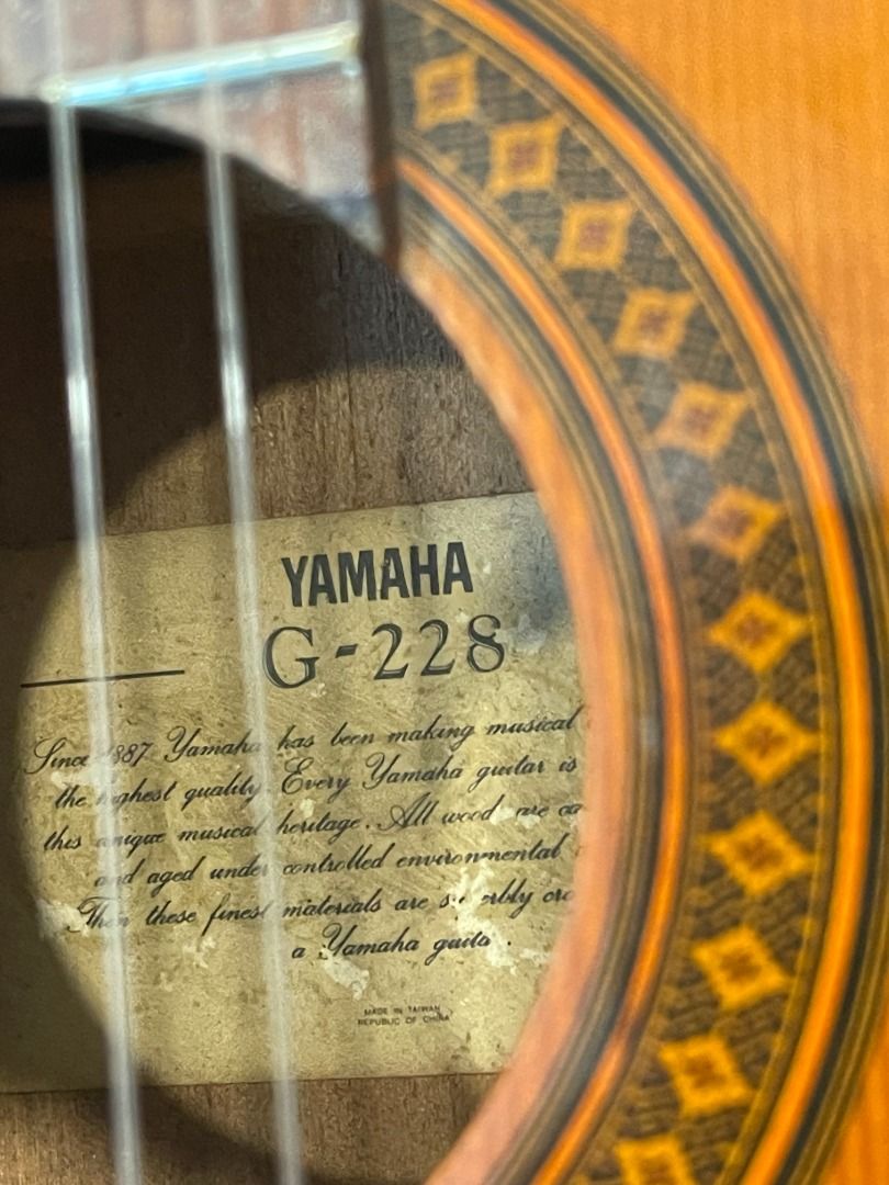 Yamaha g228 guitar store