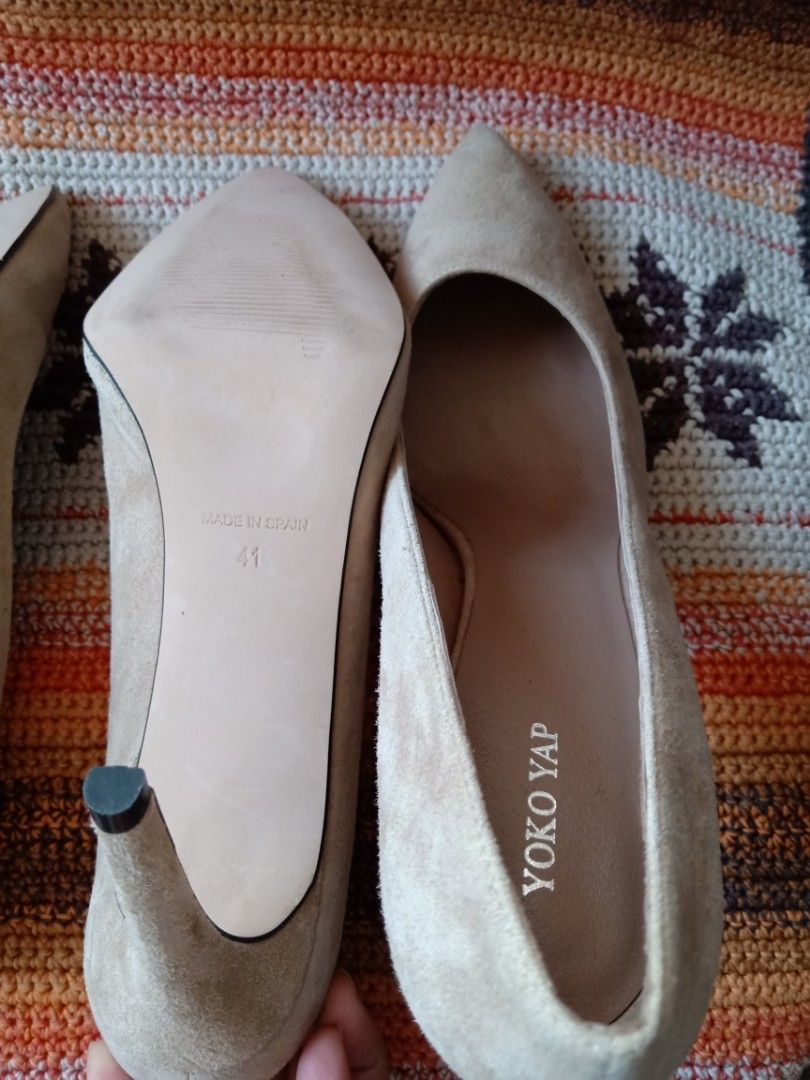 YOKO YAP Sweden Heels (Category: Heels) located in Caloocan City. Submitted by tinshaoshop (Listing ID 1220805518, Image 3). Description: Size: 36 & 41 Made in Spain From Sweden.