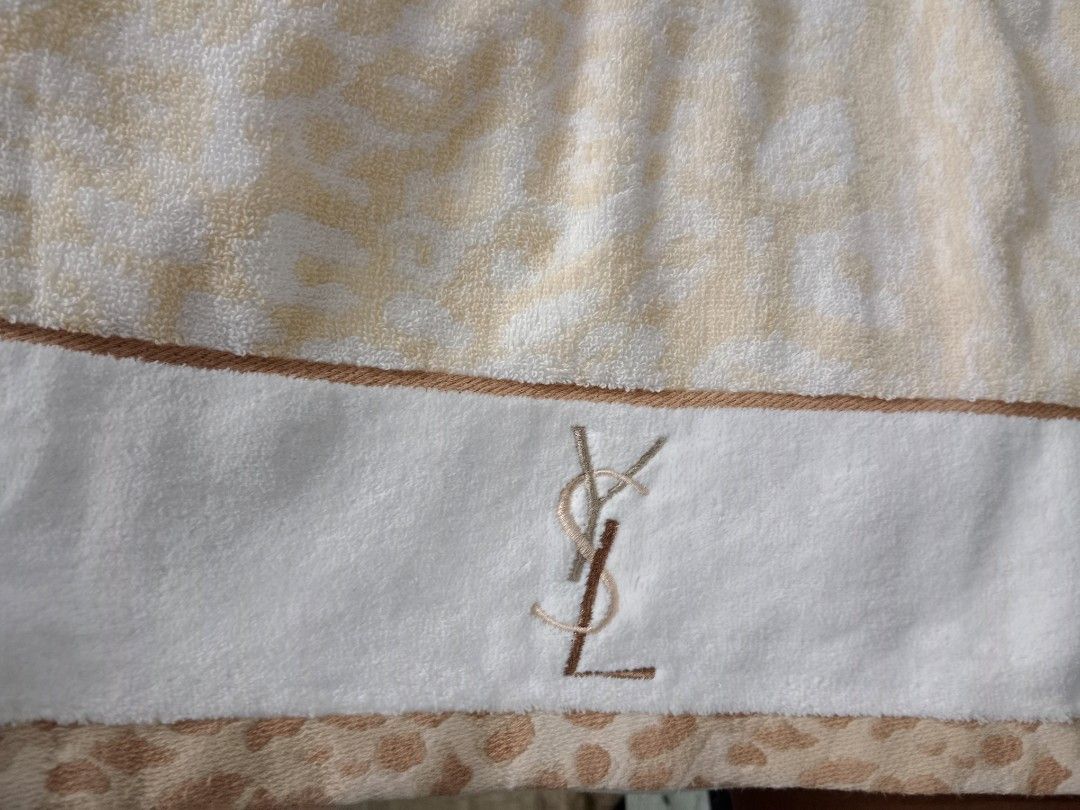 YSL Bath Towel (Category: Bath) located in Caloocan City. Submitted by sassypurchased (Listing ID 1220774932, Image 2). Description: YSL Bath Towel 999 Good condition From Japan Preloved Shop NOT UKAY SOURCE Measurements: H-46 L-23.5 inches approx DETAILS ARE POSTED IN THE PIC ♥️Sold as is. What you see is what you get. Price reflects condition ♥️Please manage your expectations because it is a pre-loved item and will show signs of wear. ♥️Please 