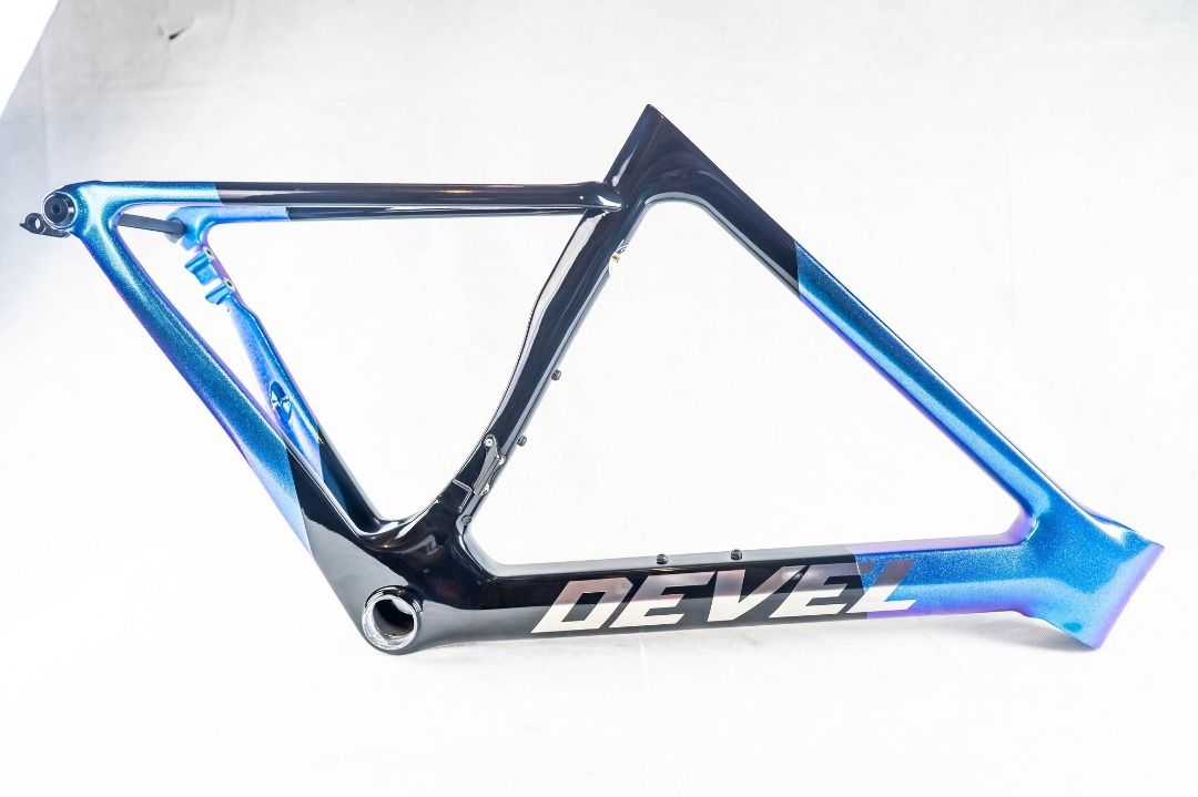 Devel hotsell carbon frame