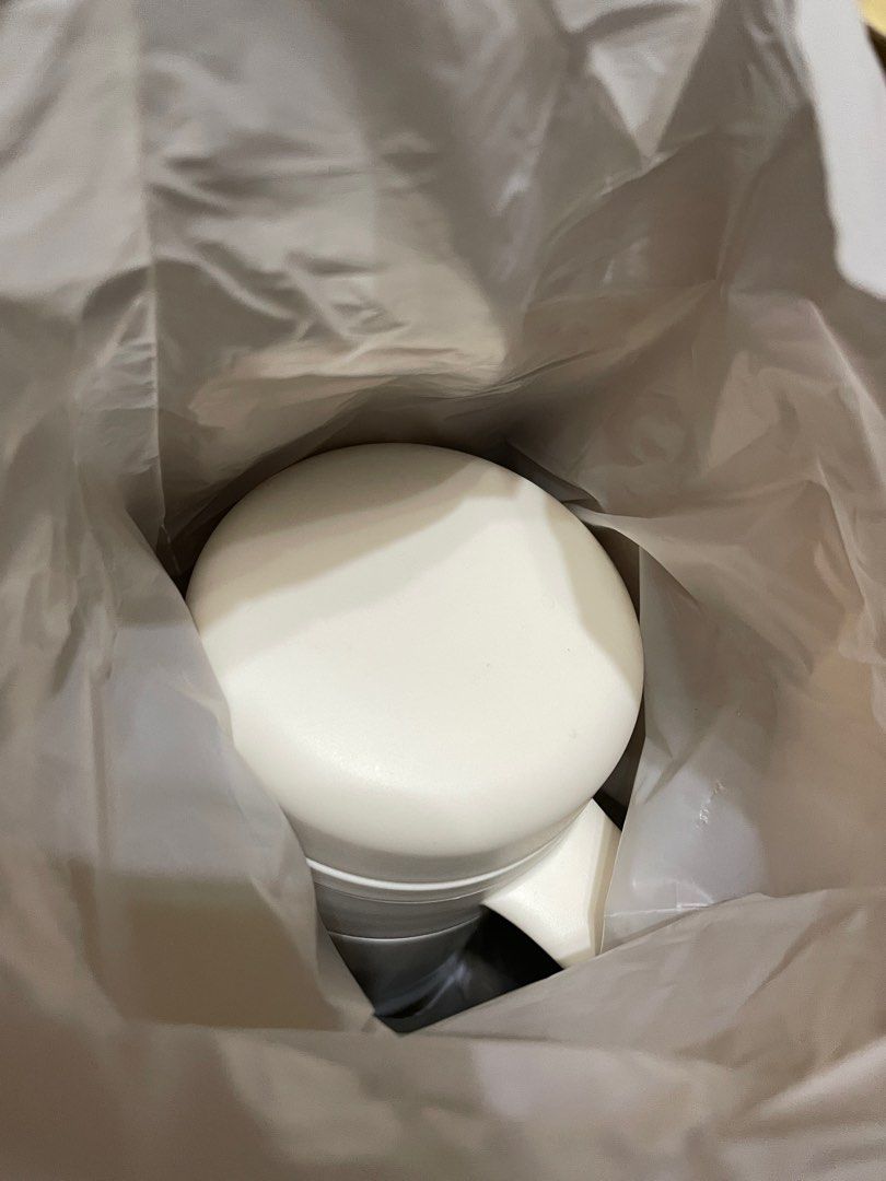 真空保溫杯(370ml) Thermos x Line Friends, 傢俬＆家居, 廚具和餐具, 廚水杯、水壺 Carousell