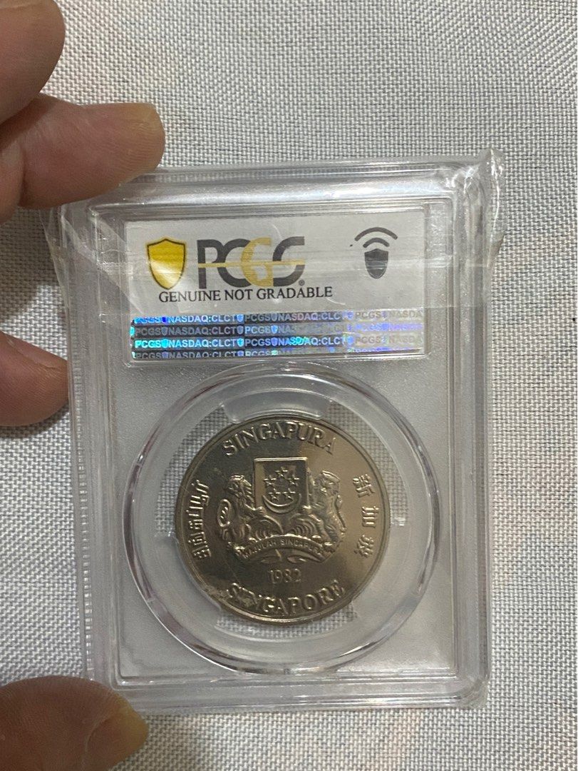 個新加坡紀念幣，售價450, 興趣及遊戲, 收藏品及紀念品, 錢幣- Carousell