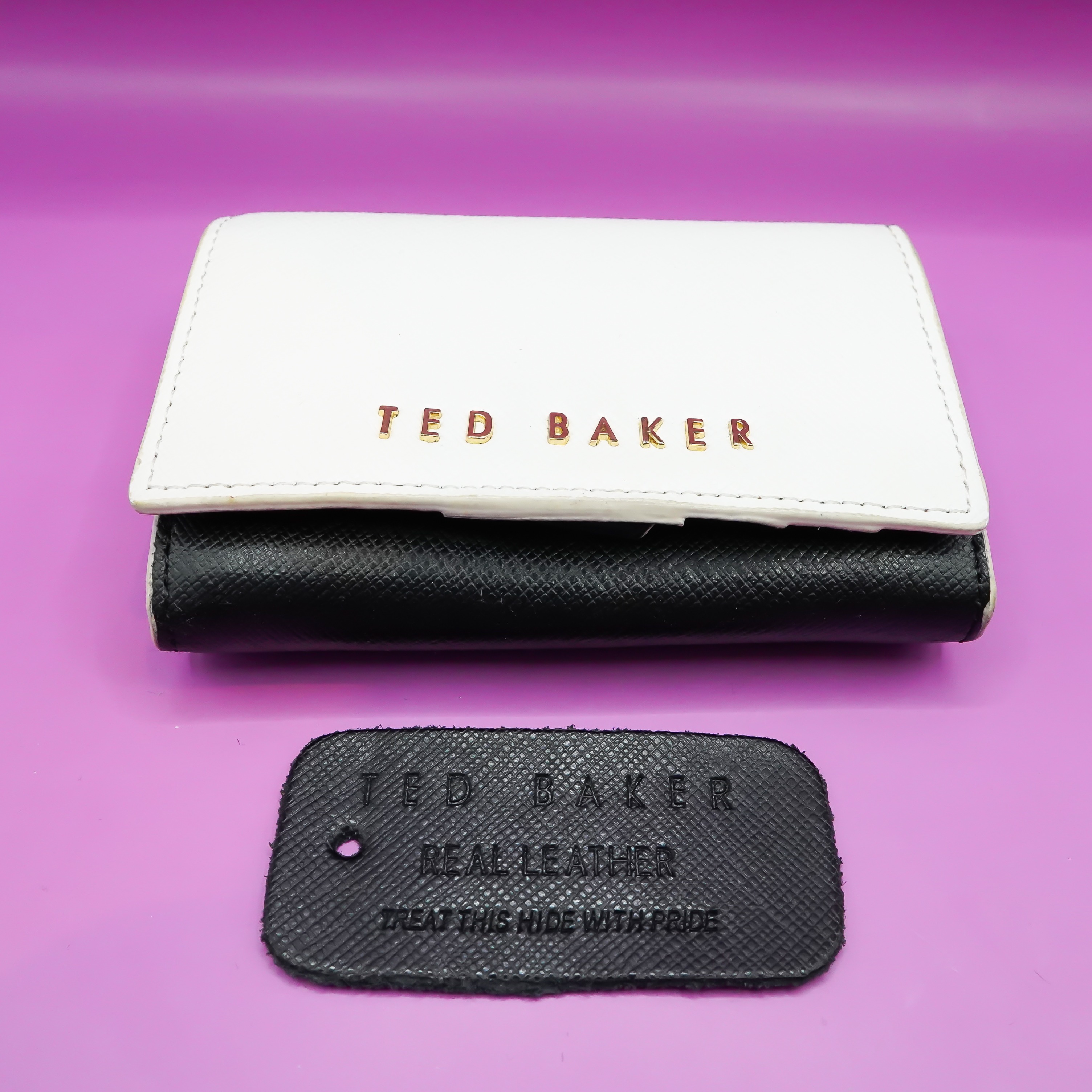 Authentic Ted Baker Coin / Card Pouch Wallet, Men's Fashion, Watches ...