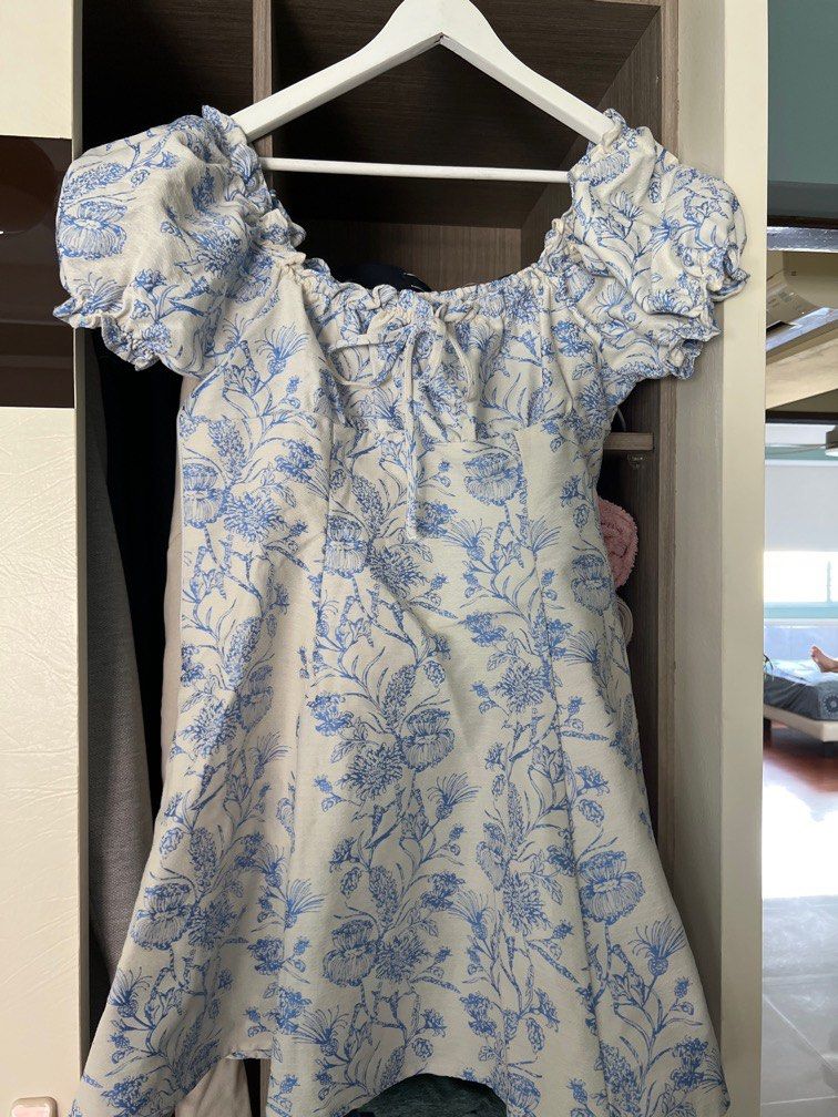 Blue and white floral mini dress, Women's Fashion, Dresses & Sets ...