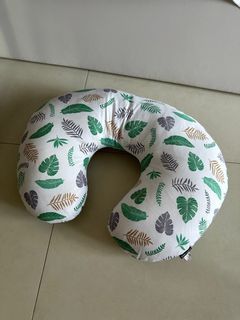 Bonbijou breastfeeding pillow