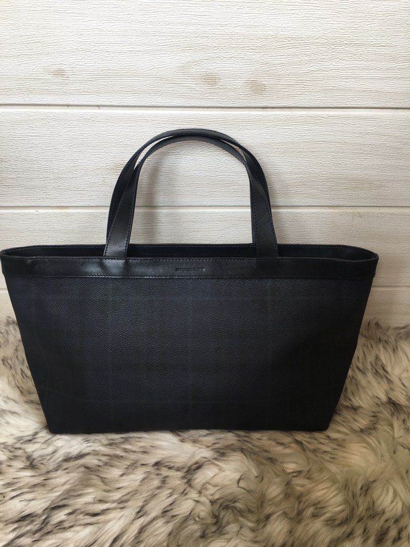 Arriba 69+ imagen how to remove stains from burberry handbags Abzlocal.mx