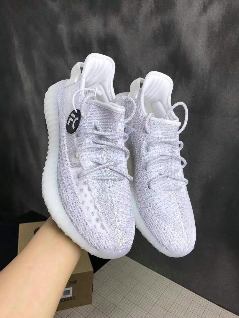 ONE FREE ONE ❗️❗️❗️ Yeezy Boost 350 V2 👟, Fashion, Footwear, Sneakers on Carousell