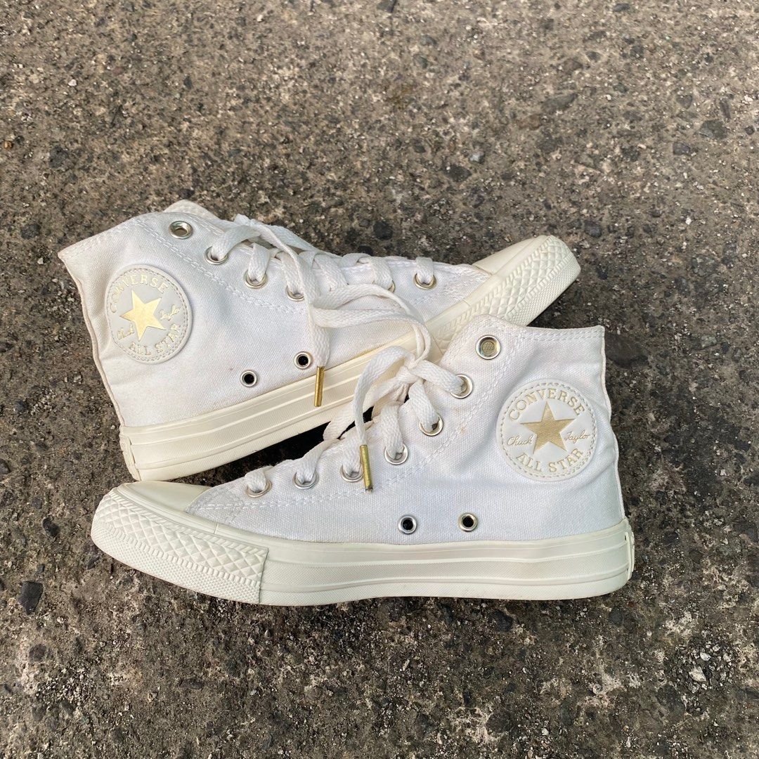 chuck taylor off white transparent