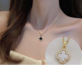 Clover Pendant Necklace Double Sided Shell Clavicle Necklace