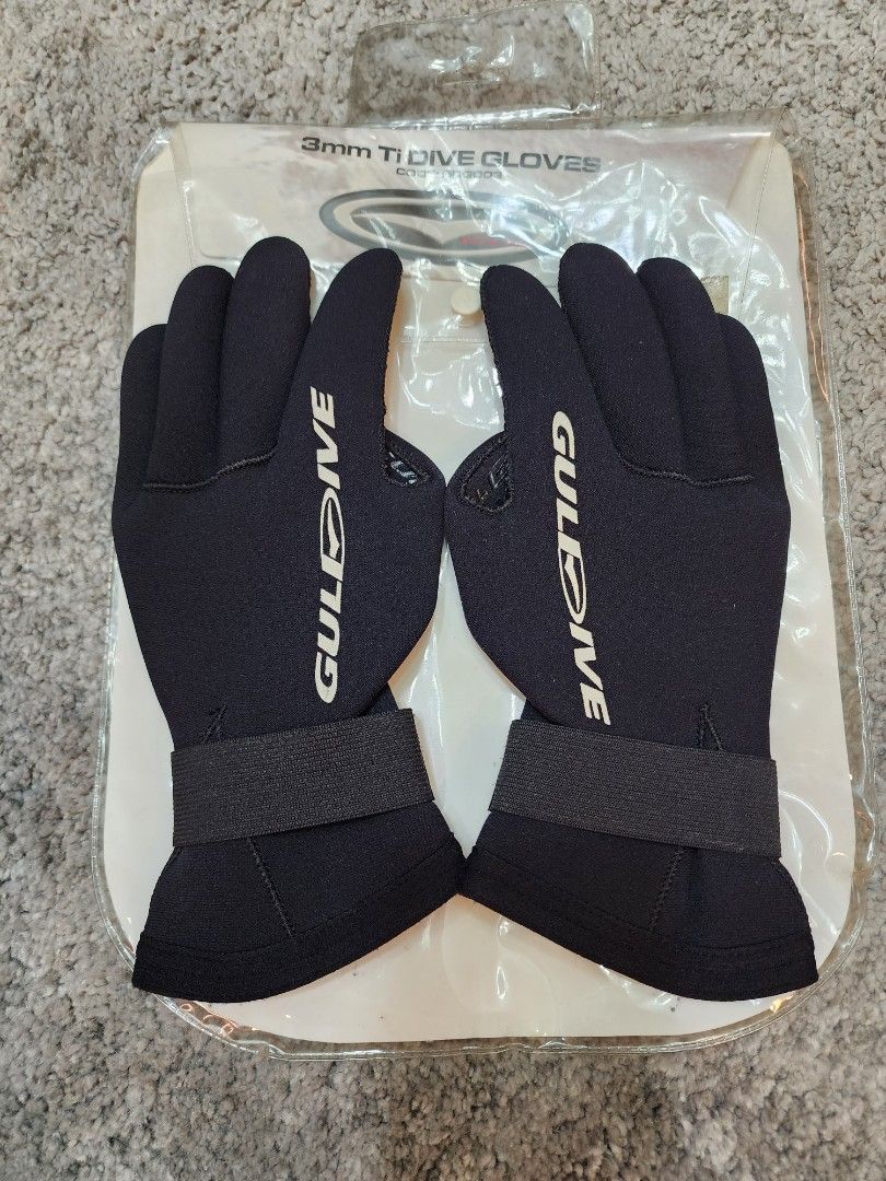 Cold water gloves 3mm, Sports Equipment, Other Sports Equipment and