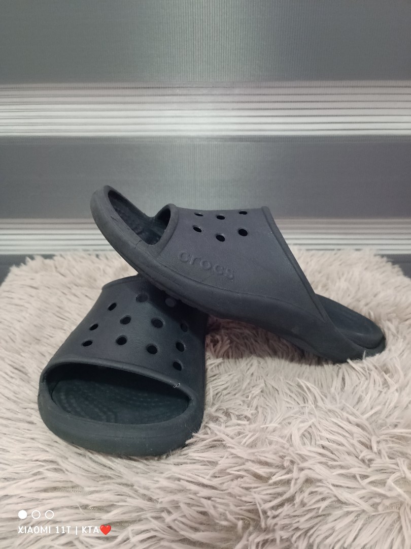 CROCS SLIDE M7 w9, Men's Fashion, Footwear, Slippers & Slides on Carousell