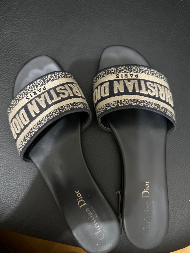 Dior dway sandals orig on Carousell