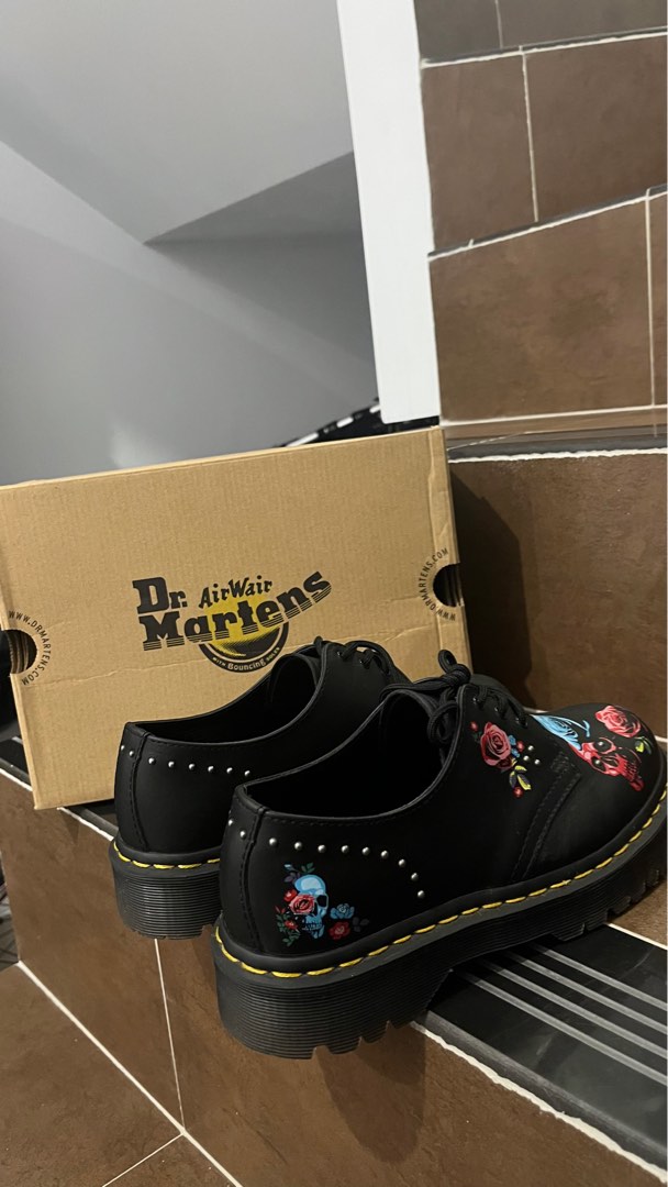 DR MARTENS 1461 BEX ROSE, Fesyen Pria, Sepatu , Sepatu Boot di Carousell