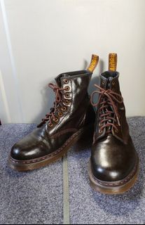 Dr. Martens - Men's high cut boots