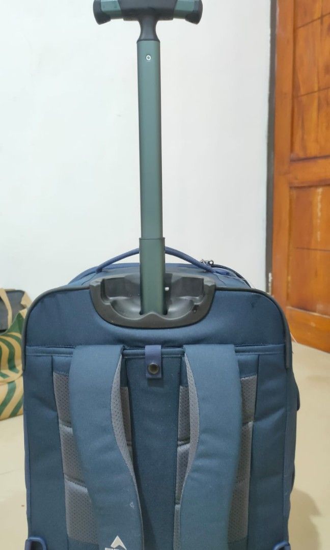 EIGER CYPRUS 40 RV WHEELED BACKPACK NAVY (WITH LAPTOP COMPARTMENT) on