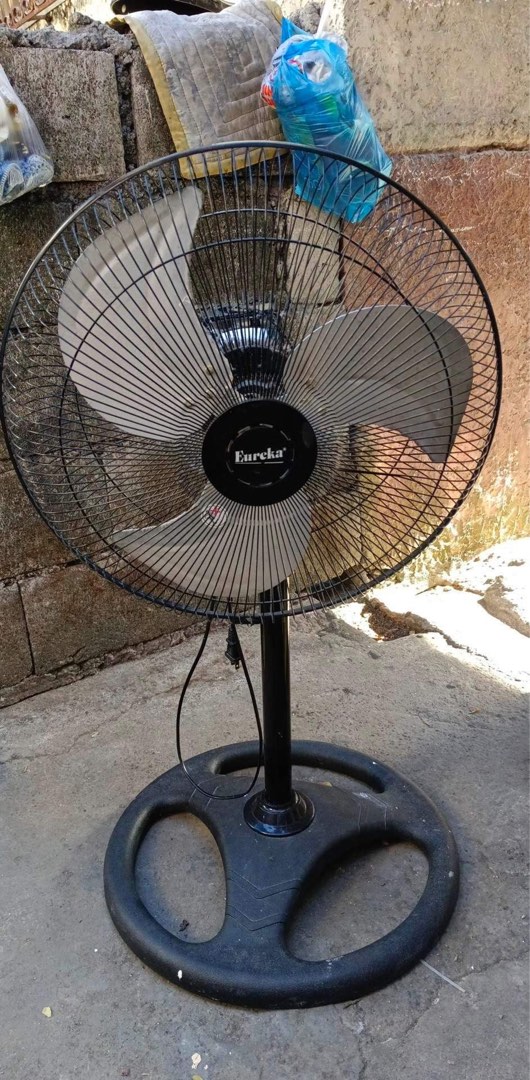 Eureka Stand Fan with Issue, Furniture & Home Living, Lighting & Fans