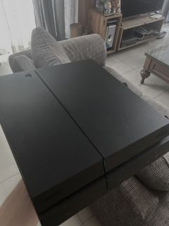 People selling ps4 store