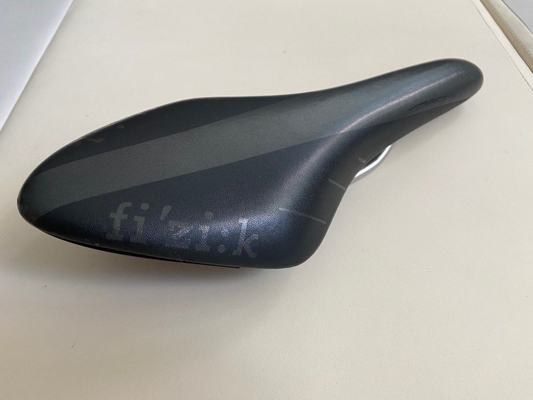 Fizik Arione R7 Road Bike Saddle, Sports Equipment, Bicycles & Parts ...