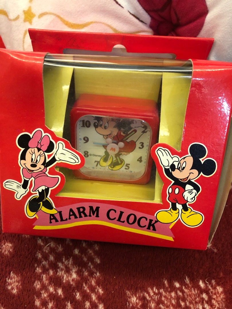 FREE TRACKED SHIPPING AND NEW! Official Disney Minnie Mouse Alarm Clock