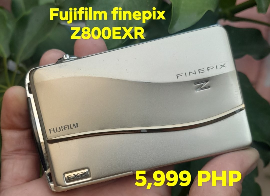 FinePix Z800EXR