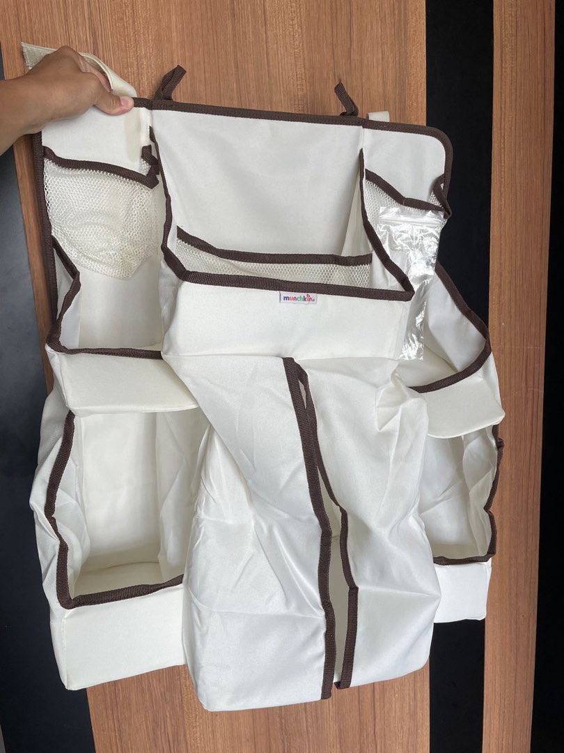 Hanging Changing Table Organiser (Munchkin), Babies & Kids, Bathing