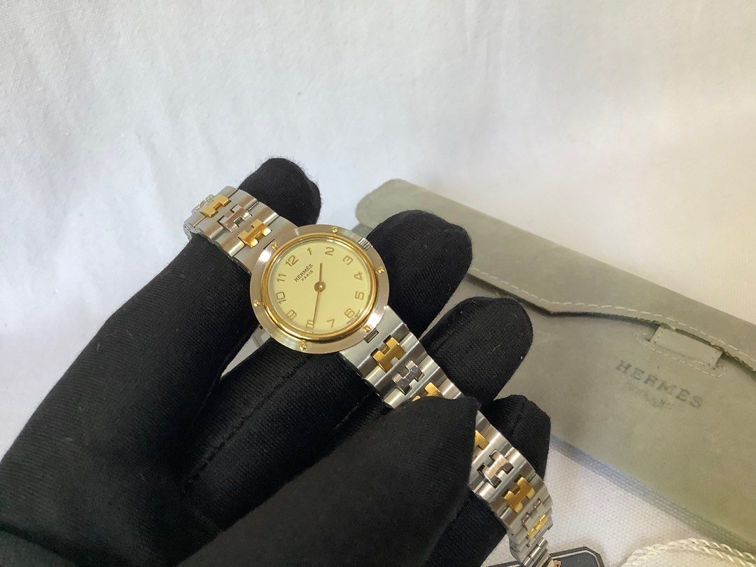 Authentic HERMES Clipper Watch (Category: Luxury Watches) located in Santa Rosa. Submitted by brandieshoppe (Listing ID 1221071656, Image 2). Description: ✅ Guaranteed authentic original ✅ Money back if proven fake ✅ From Japan auction ✅ Rank A+ condition ✅ Message us for more details 💜 Open also for Layaway terms up to 3 months No interest. 30% deposit only. .