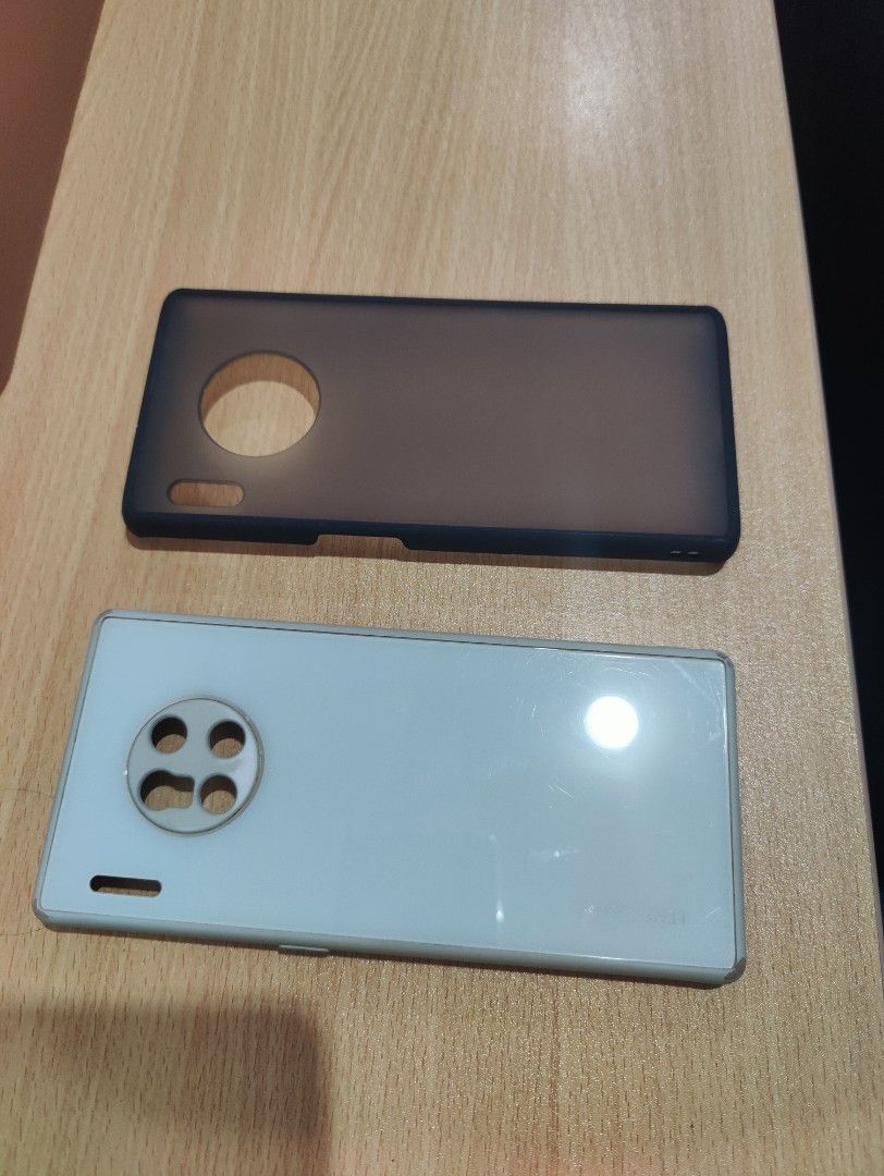 Huawei Mate 30 Pro Case (Category: Huawei) located in Makati City. Submitted by kobewobee (Listing ID 1221019538, Image 1). Description: new one 300 used 200 get both for 400.